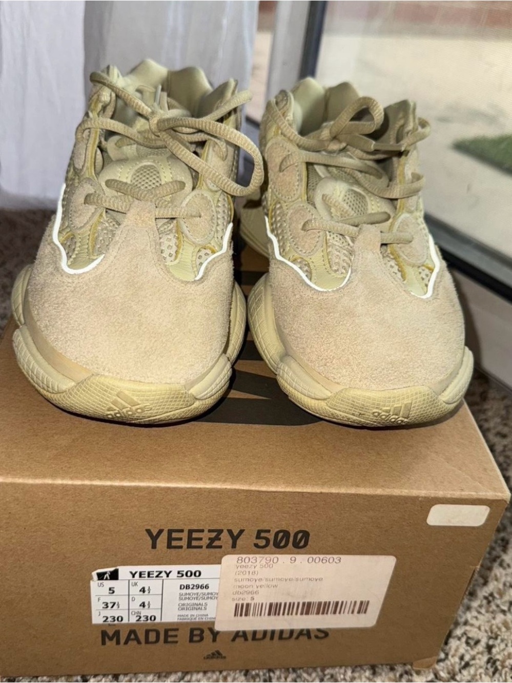 Yeezy - Picture 3 of 5